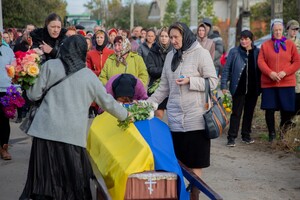 В Одесской области простились с погибшим на фронте в Луганской области пограничником  фото 7