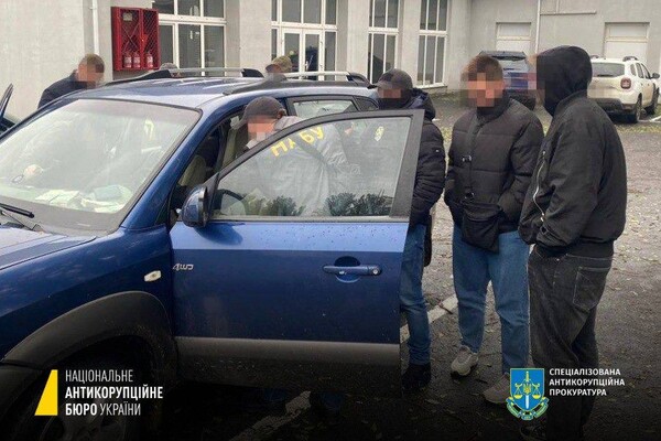 Правоохранители задержали мужчину, который пытался дать взятку командующему ОСГВ &quot;Одесса&quot; фото 1