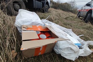 В области собрали сотни тонн химических отходов и везут в Одессу фото 17