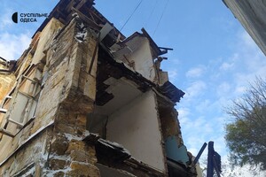 На Базарной обвалился дом фото 1