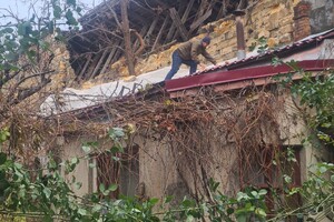В Одесі обвалилася стіна житлового будинку на вулиці Болгарська: мешканцям радять з'їхати фото 2