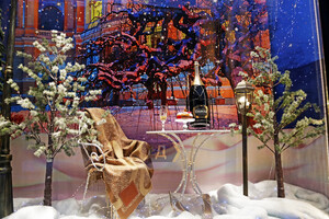 В Одессе украшают витрины к Новому году: где сфотографироваться фото 10