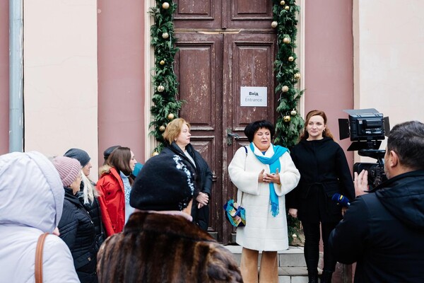 В Одессе впервые после ракетного удара РФ открыл двери для посетителей художественный музей фото 3
