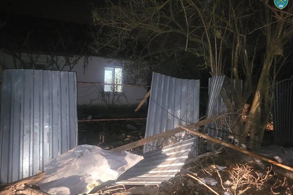 РФ знову атакувала Одеську область дронами: БпЛА впав на приватний будинок, є загиблий фото 2