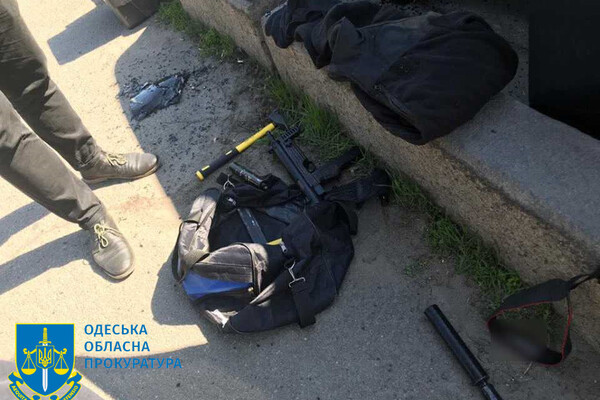 Банду, которая нападала на банки и инкассаторов в Одессе, приговорили фото