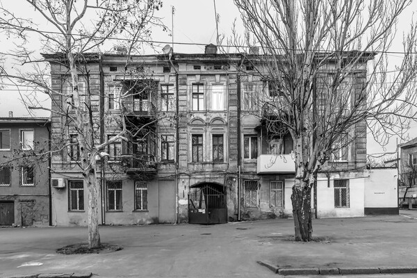 У будинку на Картамишевській, до якого потрапила російська ракета, мешкала відома піаністка фото 13