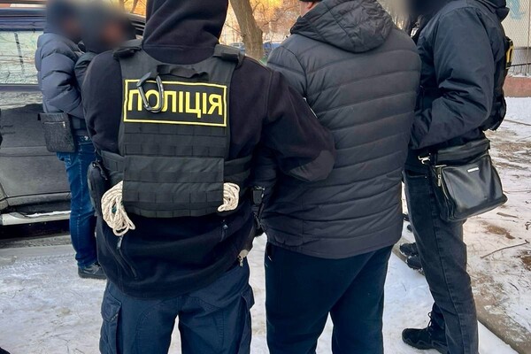 Чиновника подразделения Госпотребслужбы в Одесской области поймали на взятке фото 8