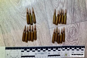 Хранили дома боеприпасы: в Одесской области задержали двух нарушителей фото