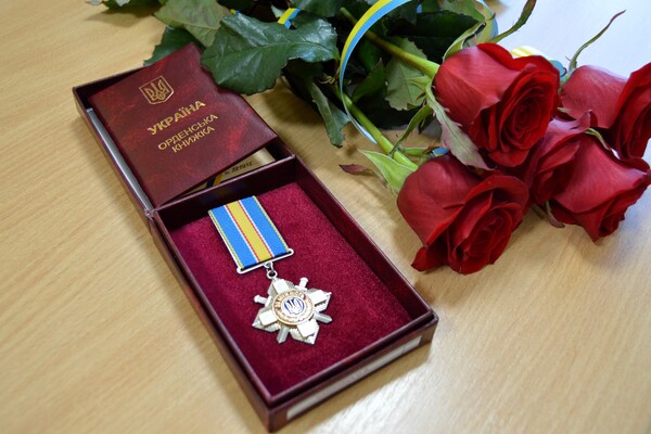 На Одещині вручили орден матері загиблого військовослужбовця фото 2