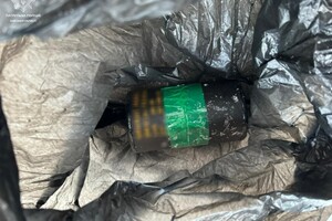 В Одесі городяни на вулиці знайшли гранату фото 2
