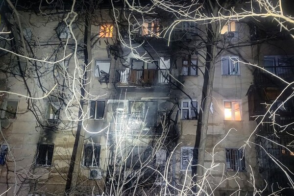 Нічна атака &quot;шахедами&quot; в Одесі: є потрапляння до житлового будинку, є постраждалі (оновлено) фото 1