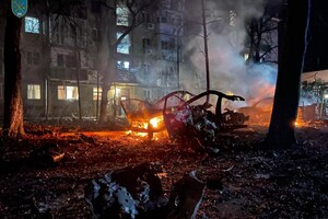 Нічна атака &quot;шахедами&quot; в Одесі: є потрапляння до житлового будинку, є постраждалі (оновлено) фото 2