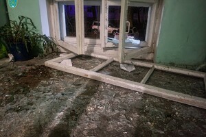 Нічна атака &quot;шахедами&quot; в Одесі: є потрапляння до житлового будинку, є постраждалі (оновлено) фото 4