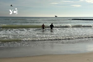 Хрещення за юліанським календарем: одесити купаються в морі фото 3