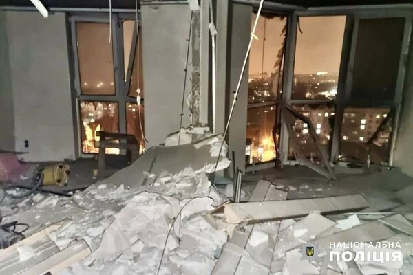 Від дронової атаки РФ по Одесі постраждали багатоповерхівка та склад: подробиці фото 2