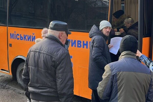 Атака &quot;шахедами&quot; по Одессе повредила 15 домов: где развернули оперативные штабы для помощи (обновлено) фото