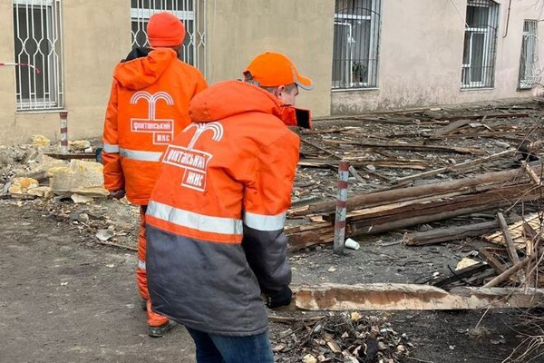 Атака &quot;шахедами&quot; по Одесі пошкодила 15 домівок: де розгорнули оперативні штаби для допомоги (оновлено) фото 2
