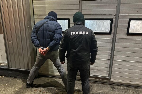 Обещали должность прокурора за 35 тысяч долларов: в Одессе разоблачили двух мужчин фото 1