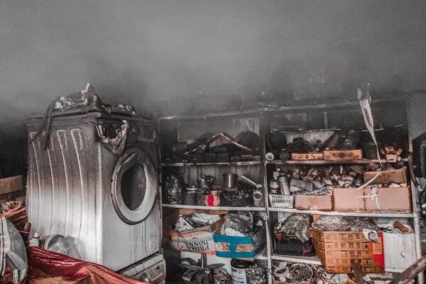У Київському районі Одеси спалахнула пожежа в торгівельному павільйоні: подробиці фото 2