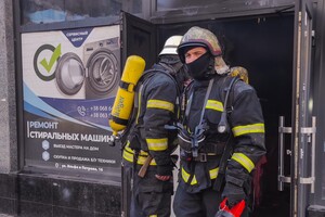 У Київському районі Одеси спалахнула пожежа в торгівельному павільйоні: подробиці фото 4