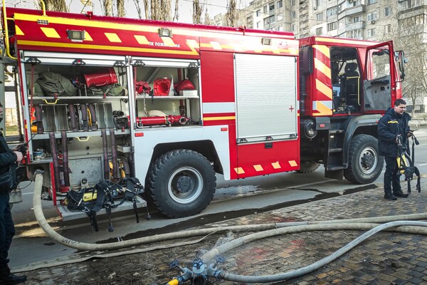 В Киевском районе Одессы вспыхнул пожар в торговом павильоне: подробности фото 6
