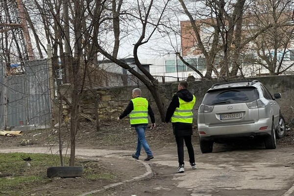 Через нічну атаку в Одесі постраждали п'ять будинків: подробиці (фото) фото 4