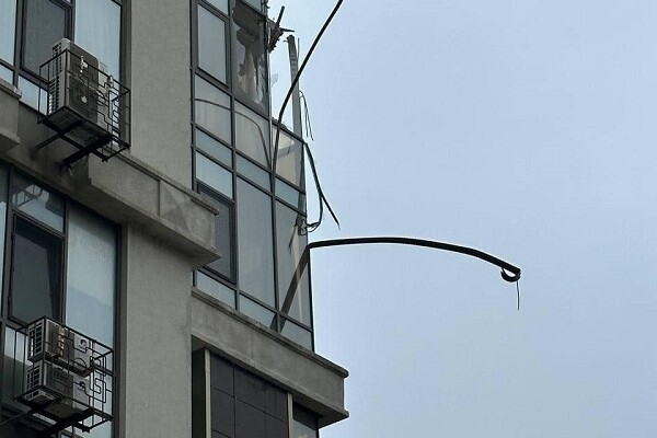 Атака Одессы: обломки ракеты повредили недострой, пострадали несколько высоток фото