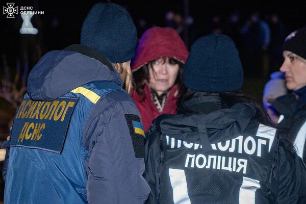 Атака дронів по Одесі: прокуратура розпочала розслідування, на місці обстрілу працює оперативний штаб фото 9