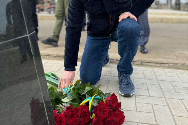 В Одессе почтили память жертв российской агрессии фото 2