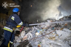 РФ атакувала Одесу БпЛА: є загиблі, під завалами люди (оновлюється) фото 16