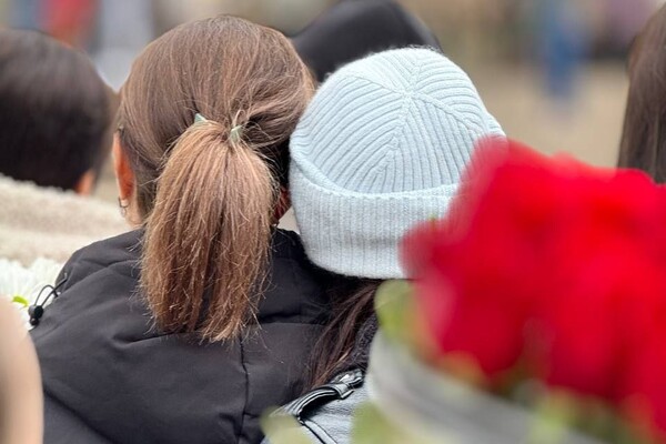 В Одессе попрощались с семьей военных, погибшей в результате атаки 2 марта фото 7