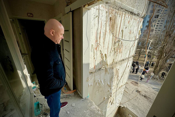 Одесситов просят не подходить к местам разбора завалов по проспекте Добровольского фото 9