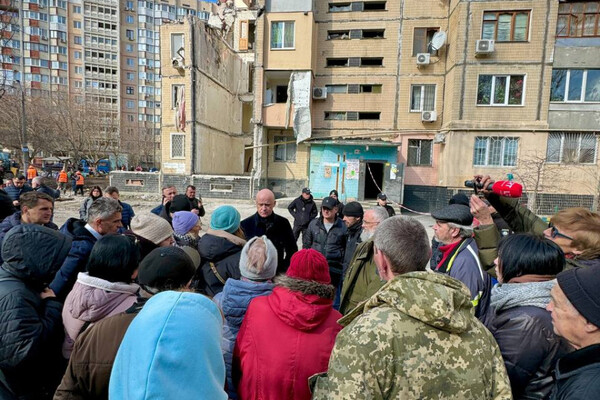 Одесситов просят не подходить к местам разбора завалов по проспекте Добровольского фото 12