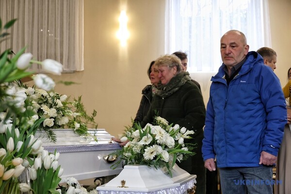 В&nbsp;Одессе простились с врачом, дизайнером и четырехмесячным ребенком, которых убил российский дрон фото 3