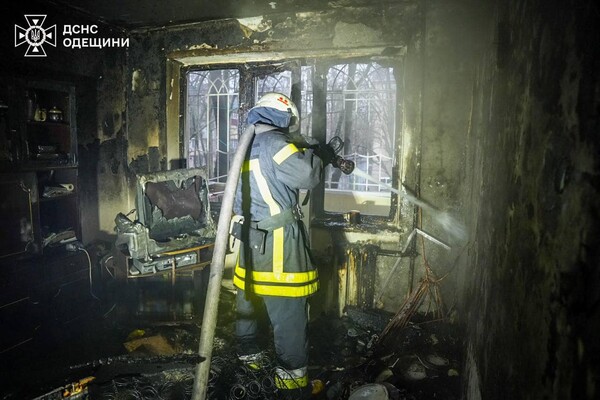 На Героев Крут в пожаре серьезно пострадали два человека фото 4