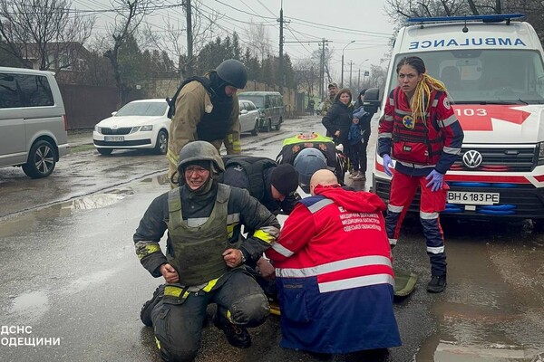 Через атаку РФ сьогодні в Одесі постраждали 20 осіб та десять домівок фото 3