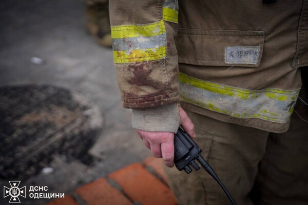 Из-за удара баллистикой по Одессе погибли 16 человек, 74 пострадали: 16 марта объявили Днем траура (обновлено) фото 18