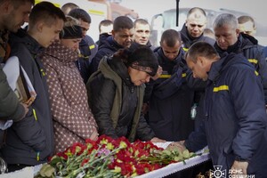 В Одесской области простились со спасателями, погибшими во время повторного ракетного удара 15 марта  фото 11