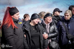 На Одещині попрощалися з рятувальниками, які загинули під час повторного ракетного удару 15 березня фото 1