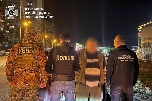 В Одесской области мужчина делал фейковые справки ВЛК и удостоверения военных фото 1