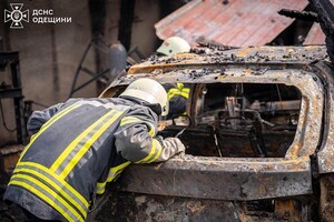 Масштабный пожар на СТО в Одессе: стала известна причина фото 9
