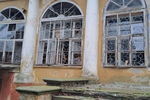 Під час останньої ракетної атаки в Одесі постраждав Ботсад: як допомогти фото 1
