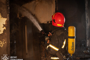 Рятувальники розповіли подробиці пожежі у &quot;Перлині&quot; на Каманіна в Одесі фото 3