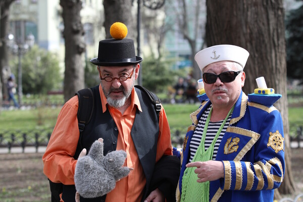 Клоуни в Одесі нагадали про Гуморіну фото 24