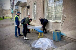 Ракетная атака по Одессе 5 апреля: от взрывной волны пострадали жилые дома и лицей фото 8
