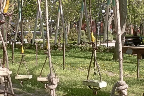 Сходи с малышами: где в Одессе искать веревочные парки фото 9