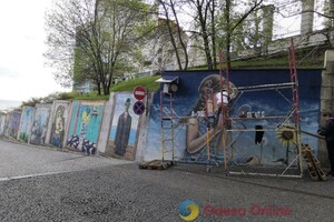 В Одессе рисуют новый мурал фото 4