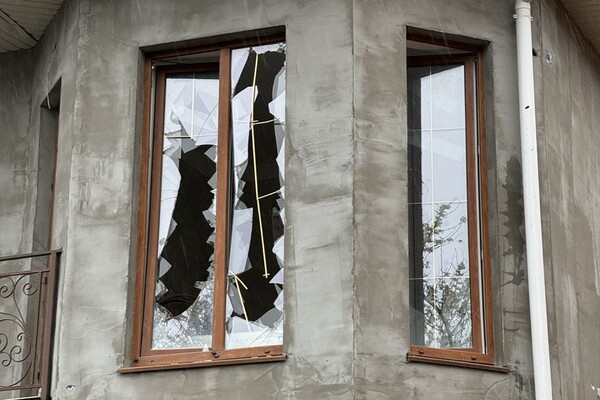 РФ нанесла ракетный удар по частному сектору Одессы: есть разрушения, среди пострадавших трехлетний ребенок (обновлено)   фото 10