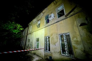 Через атаку &quot;шахедів&quot; вночі в Одесі постраждали дев'ятеро людей та 14 квартир (фото, відео, оновлено) фото 10