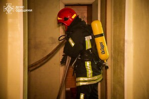 В Одессе на Дерибасовской вспыхнул пожар в жилом доме фото 4